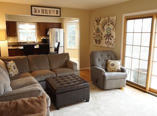 285 Randy Ln, Coraopolis, PA 15108