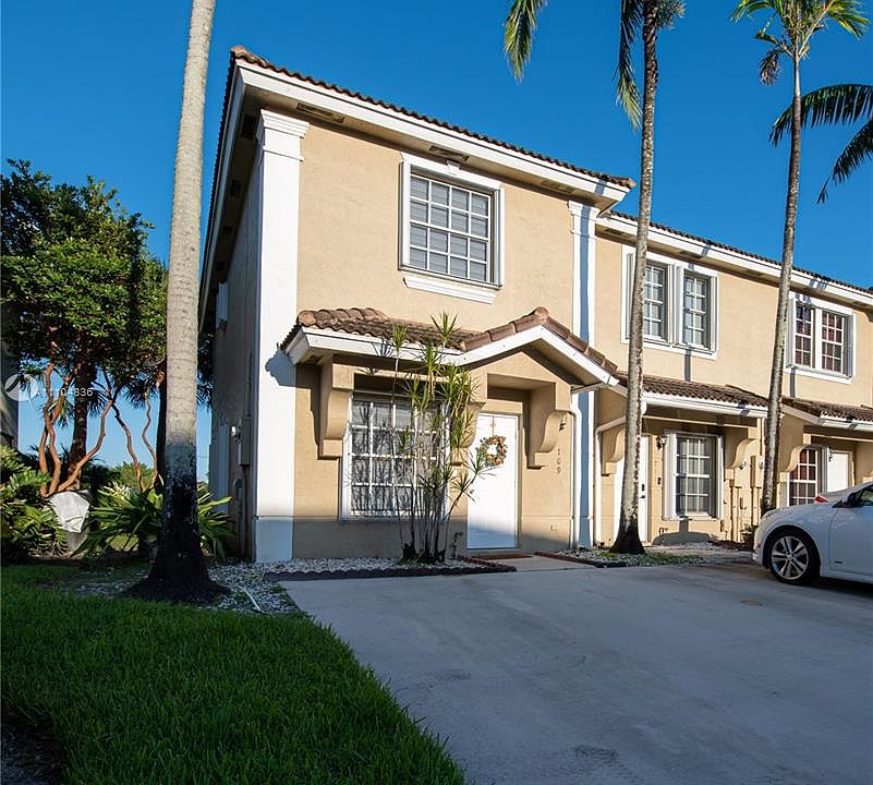 1st image of 709 SW 122nd Ave #709