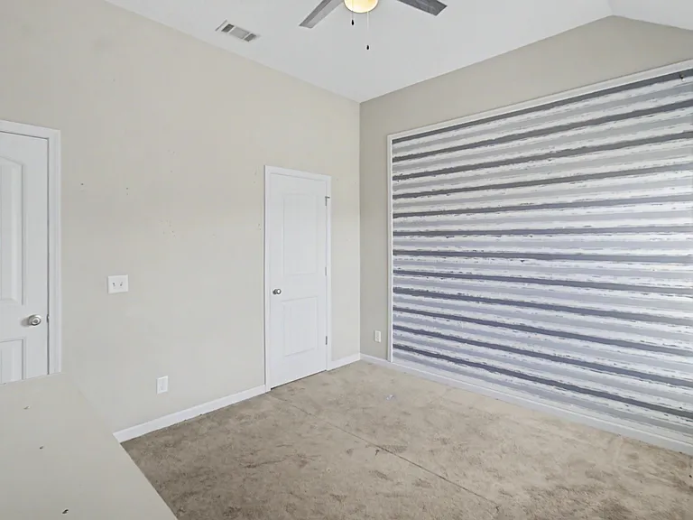976 Oak Crest Dr — Photo 32