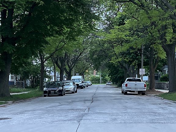 5th image of 638 S 62nd St