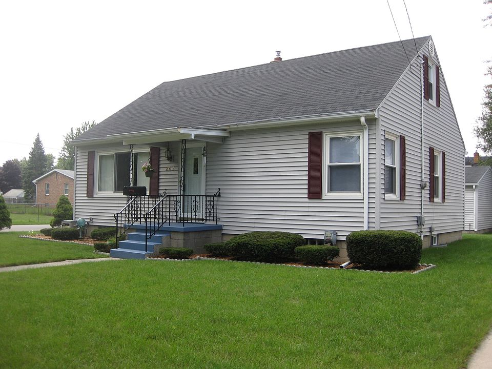1st image of 202 Hall St