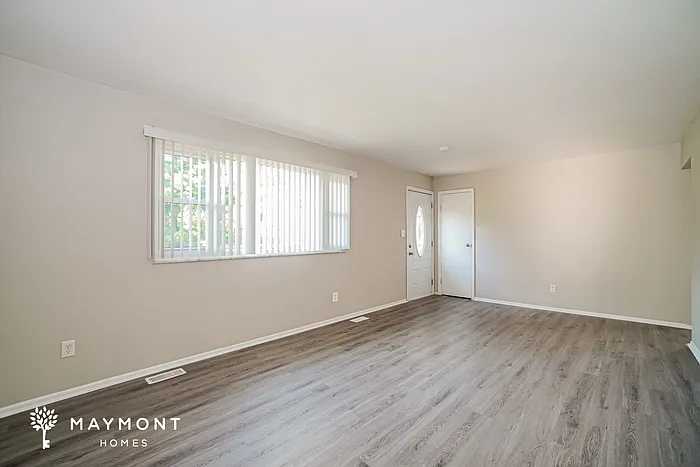 1410 Fairbank Rd — Photo 5