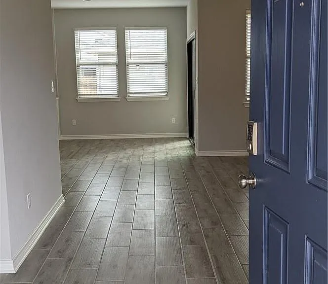 2329 Pecan Island Dr — Photo 3