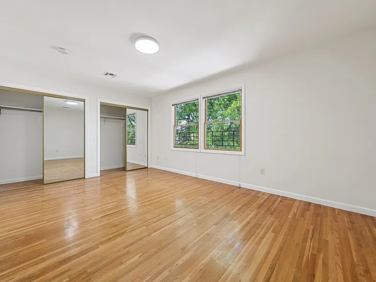 68 Lincoln St #2 — Photo 14