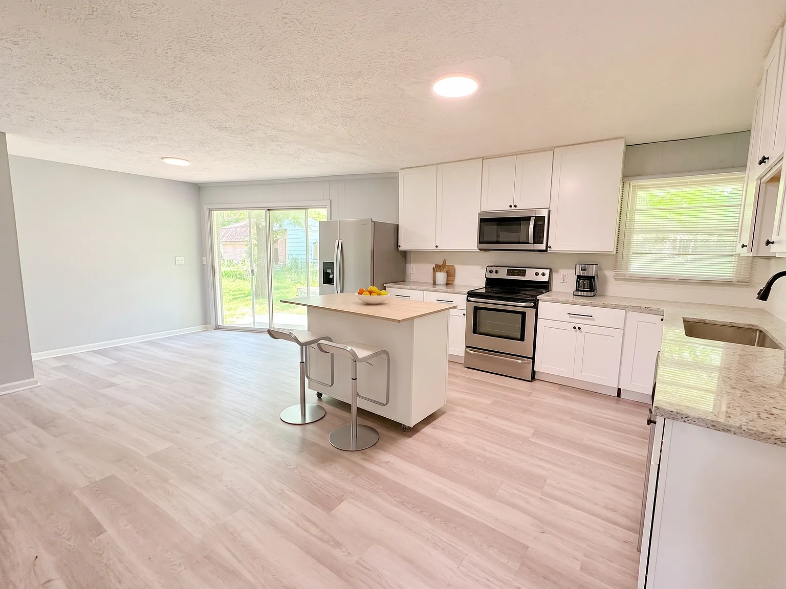 4 bed, 1459 sqft, $1,795 — Photo 3