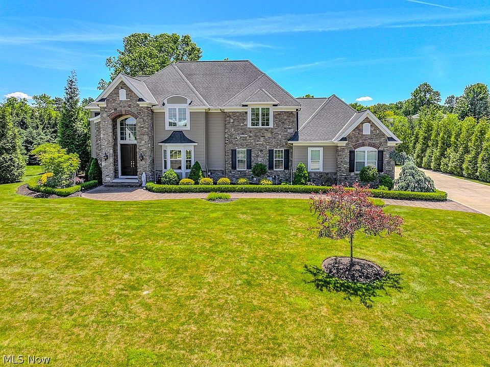 1st image of 6300 Ox Ridge Trl