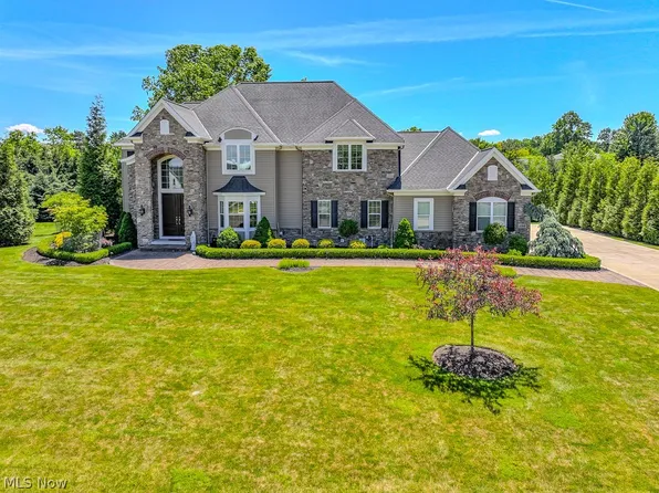 6300 Ox Ridge Trl, Highland Heights, OH 44143