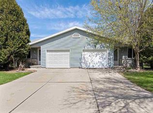 39 Gloria Ct, Appleton, WI 54915