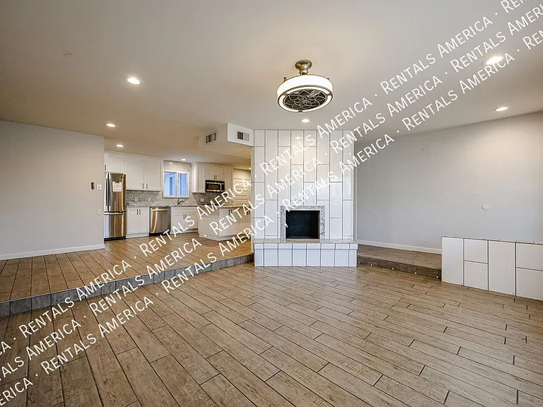 3213 S Albert Ave — Photo 8