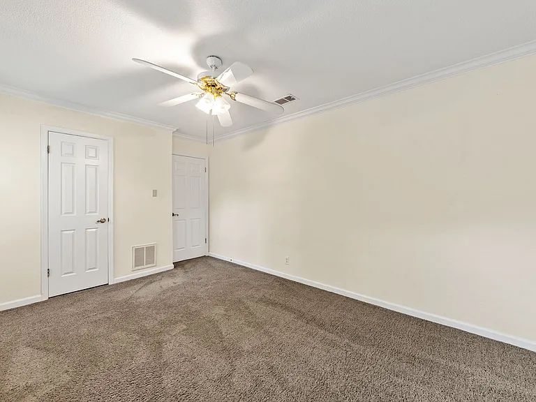 121 Lake Vis W — Photo 25