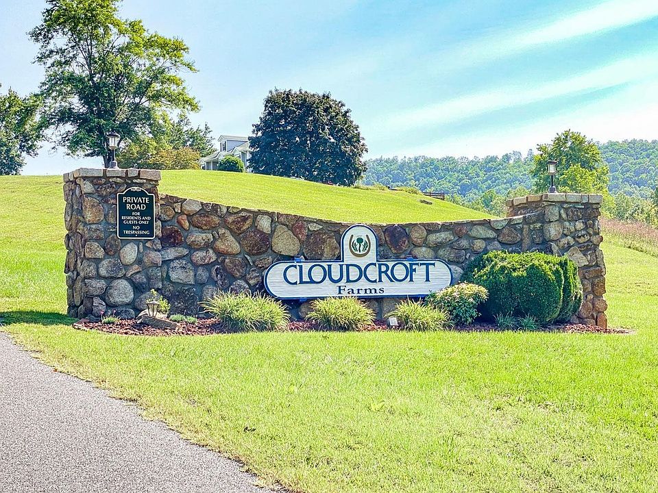 2nd image of 424 Cloudcroft Dr
