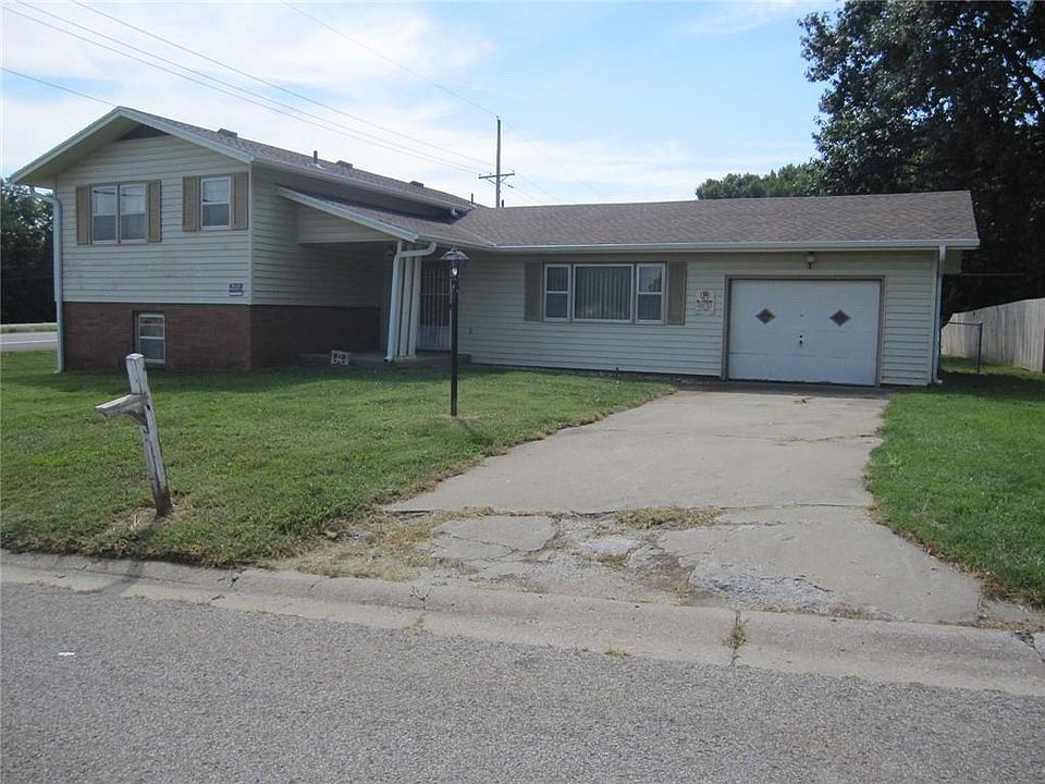 1st image of 3306 Jennifer Ln