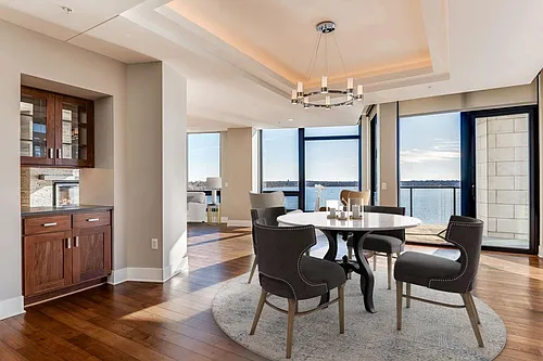 The Lakes Residences Photo 1