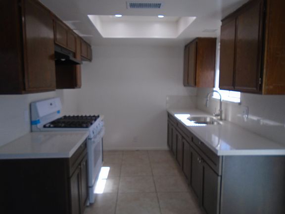 5th image of 328 E Badillo St #328