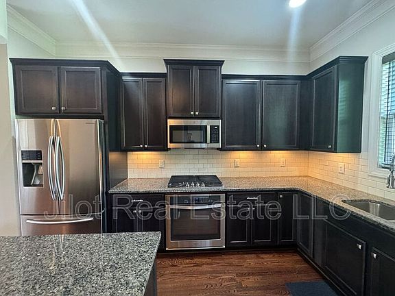 2nd image of 2141 Havenwood Trl