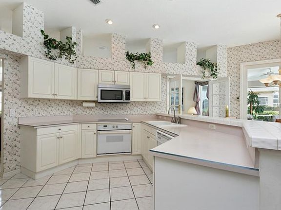 5th image of 8067 Canyon Lake Cir