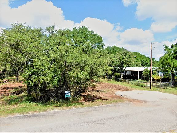 2nd image of 4070 Lake Shore Dr
