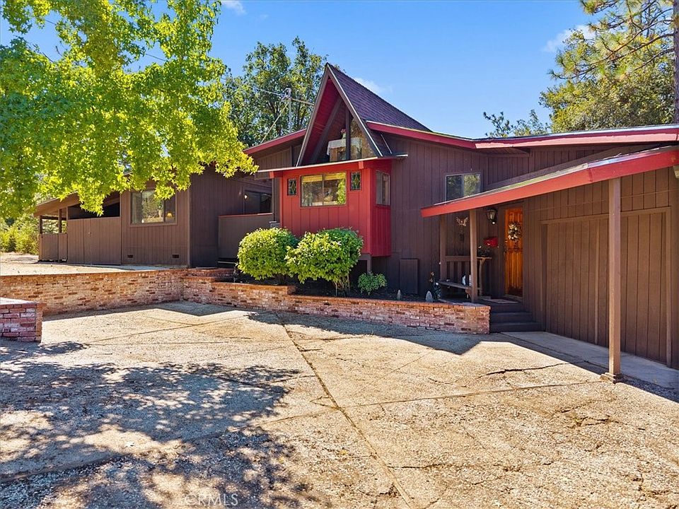 1st image of 8438 Santos Dumont Way