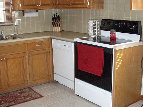 5th image of 1338 E 97th Ter