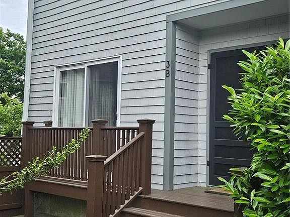 4th image of 421 Bellevue Ave APT 3B