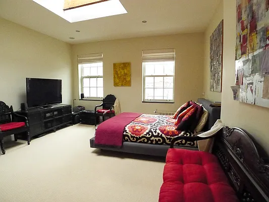 Rented by Sotheby's International Realty | media 48