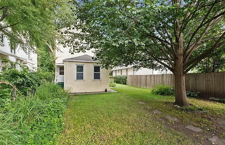3 bed, 1700 sqft, $2,000 — Photo 2