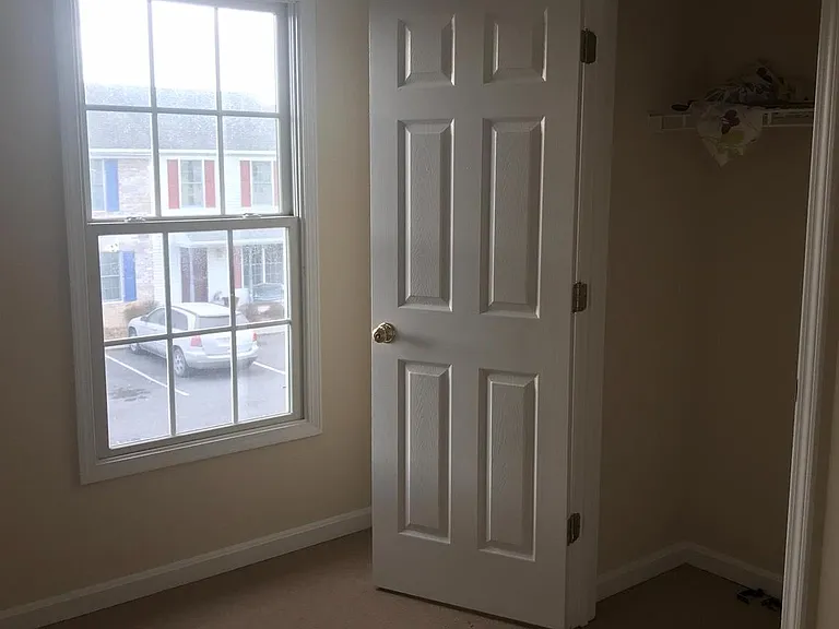 1169 Commercial Ct — Photo 9