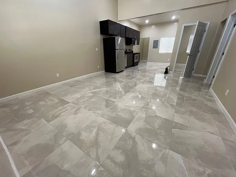 2739 Eltinge Dr — Photo 33
