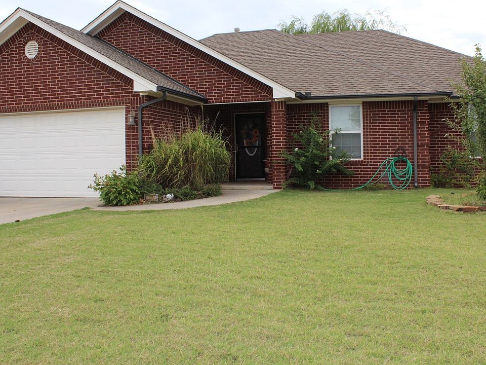 1st image of 214 Cypress Ave