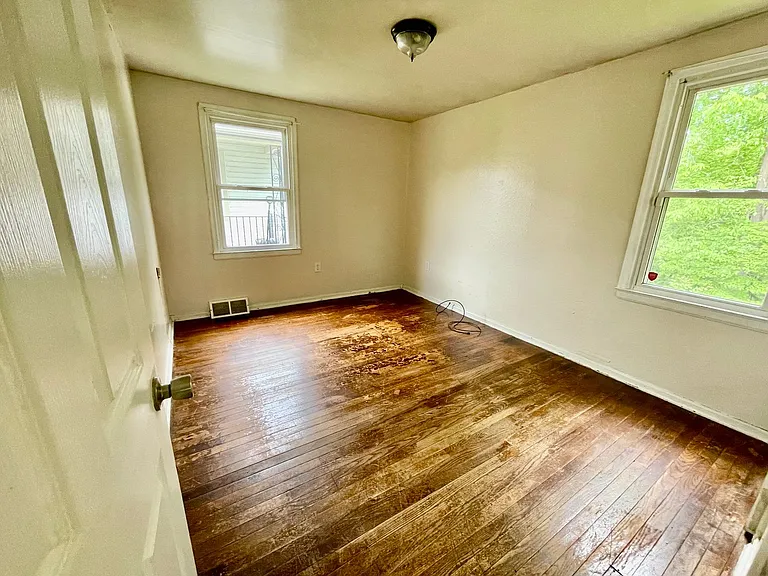 141 Carroll St — Photo 5