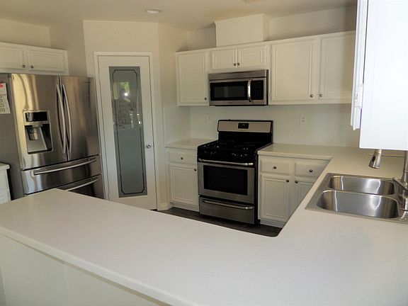3rd image of 5067 Cimarron Way