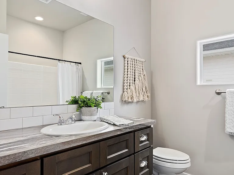 928 Crestview Dr — Photo 10
