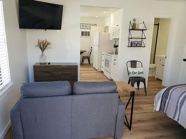 336 E Pine St #A — Photo 1