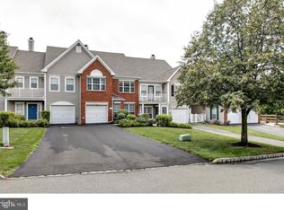 406 Pebble Creek Ct, Pennington, NJ 08534