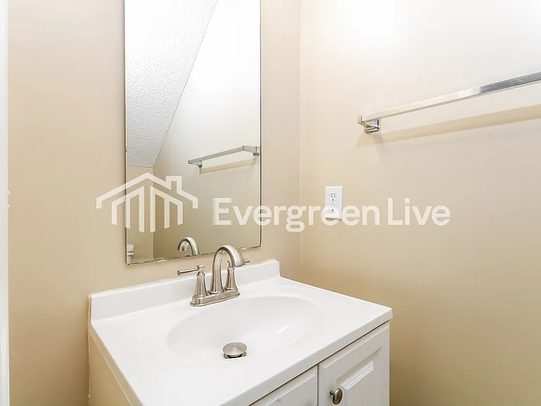 4 Fox Manor Ct — Photo 13