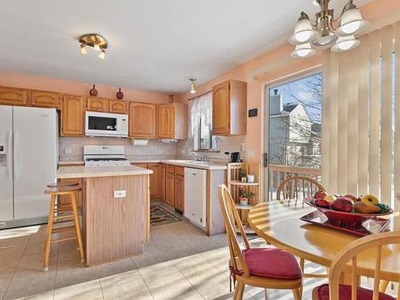 5th image of 167 W Honeysuckle Ct
