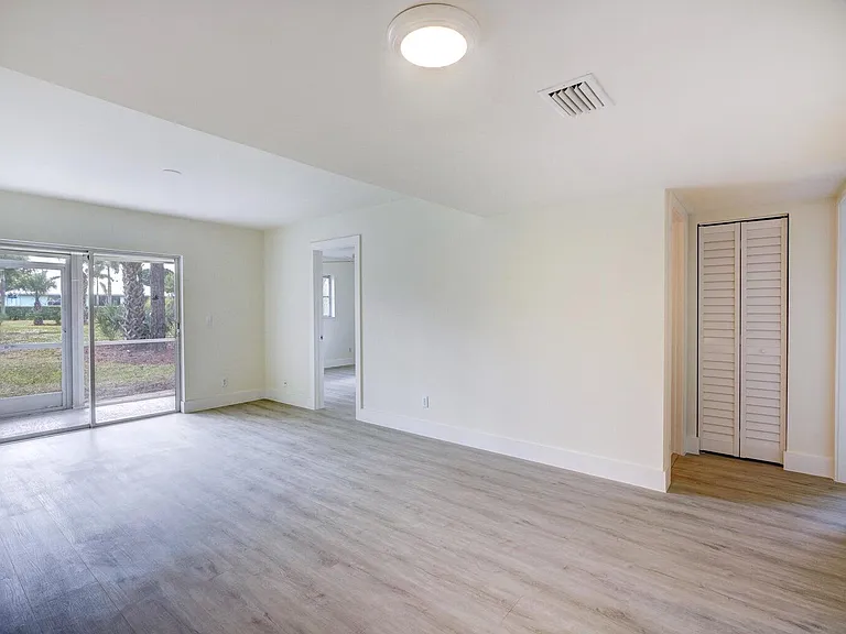 18081 SE Country Club Dr #265 — Photo 9