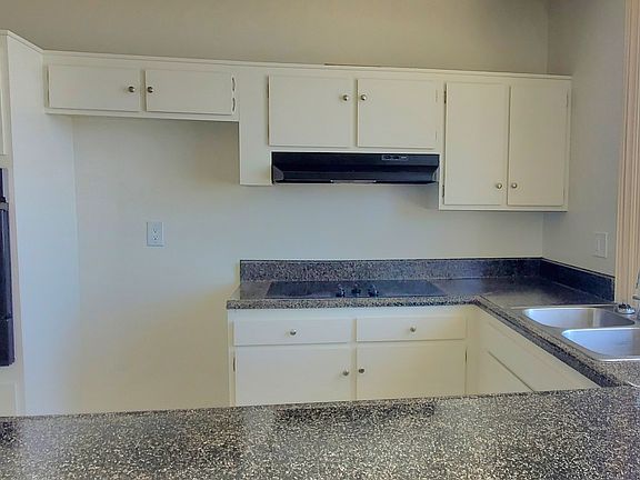 2nd image of 6720 Los Verdes Dr APT 4