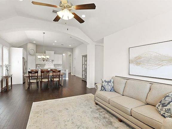 4th image of 2124 Bishop Barrel Ln