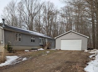 35516 Sweet Lake Dr, Gobles, MI 49055
