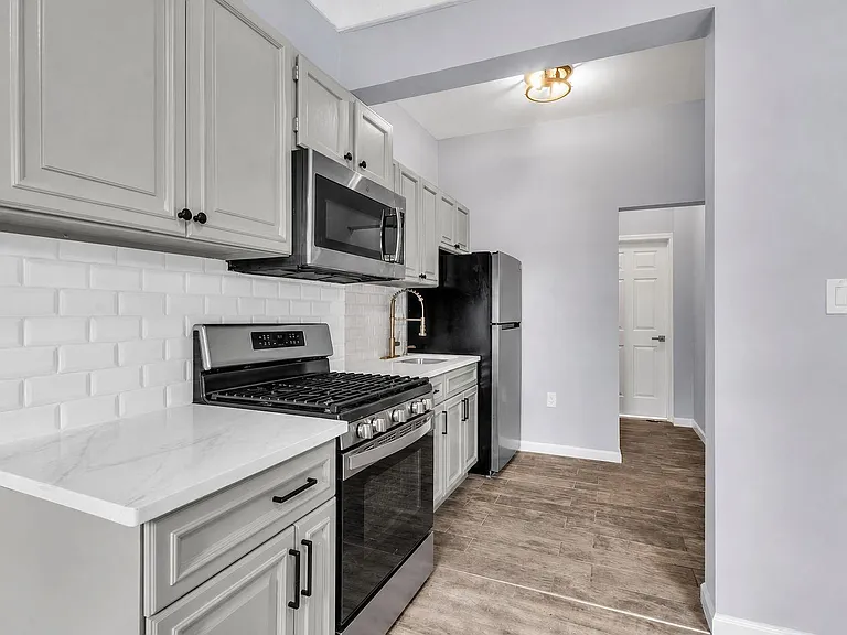 510 New York Ave #2 — Photo 7