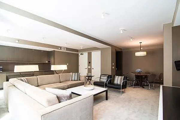 Rented by Compass | media 22