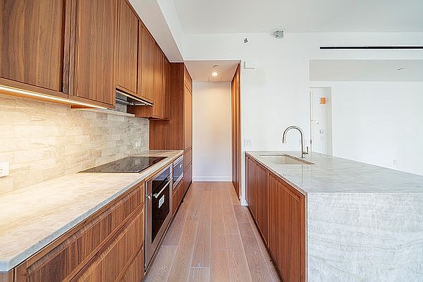 1st image of 30 E 31st St #21