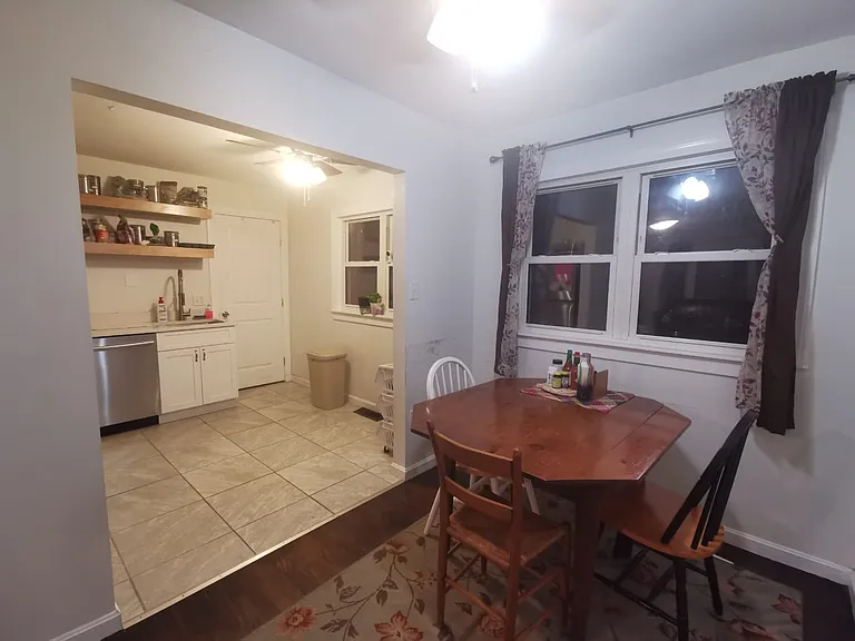 602 Saint Paul St — Photo 12