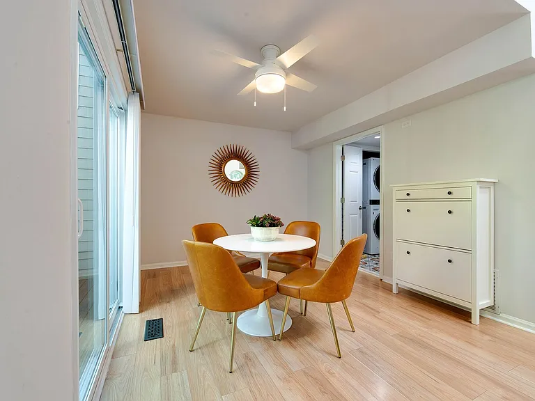 9006 Saint Thomas Ln — Photo 17
