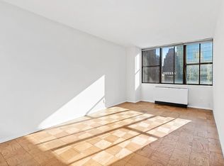 301 E 45th St APT 2D, New York, NY 10017