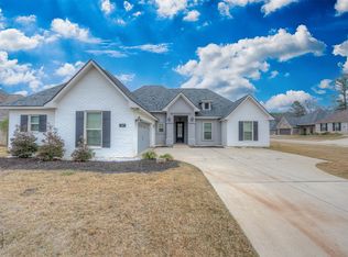 57 High Water Dr, Benton, LA 71006