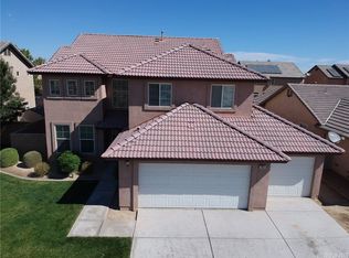 2037 E Kettering St, Lancaster, CA 93535