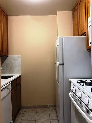 Rented by Prime Realty | media 16