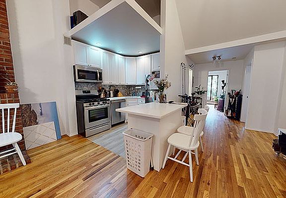 2nd image of 25 1st Pl APT 1B